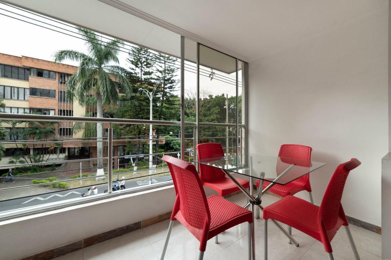 Ayenda 1238 Nuevo Colombia Hotel Medellín Exterior foto